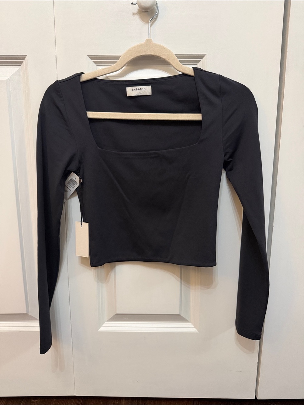 NWT Aritzia Babaton Contour Square Neck Long Sleeve Black Size S